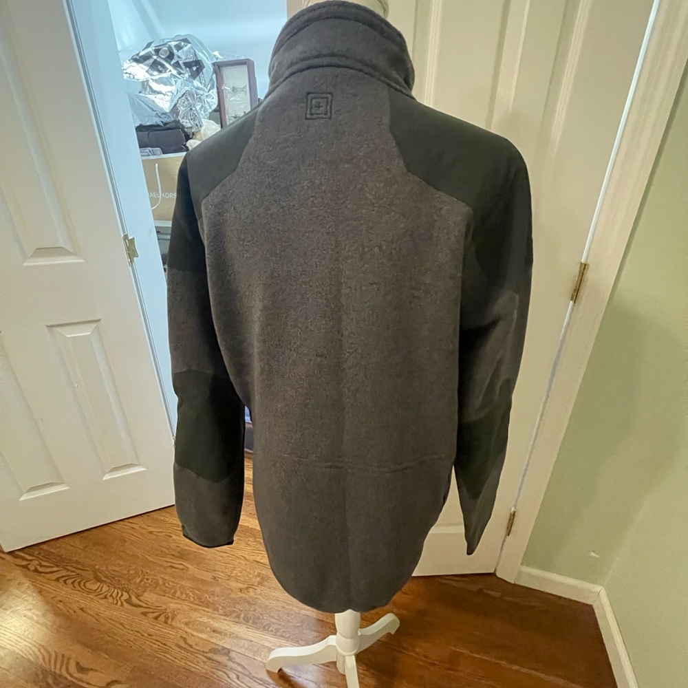 TACTICAL FULL ZIPPER SWEATER - Picture 3 of 11